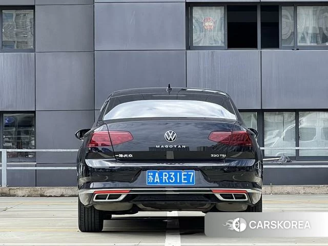 Volkswagen Magotan 2023 Черный из Китая, фото 3