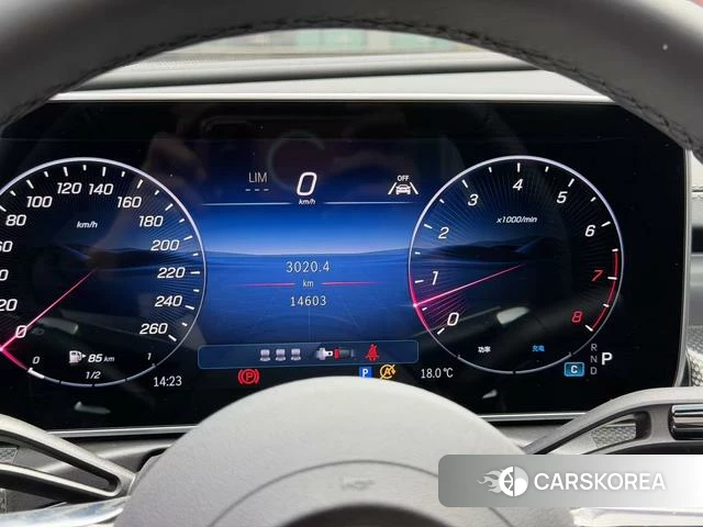 Mercedes-Benz Class C 2025 Белый из Китая, фото 3