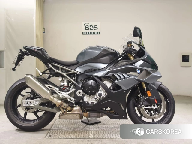 BMW S1000RR 2025 из Японии