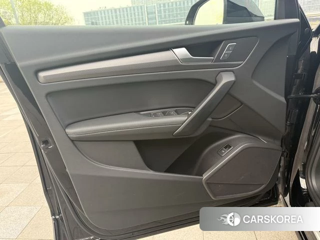 Audi Q5L id 4275543 из Китая 8
