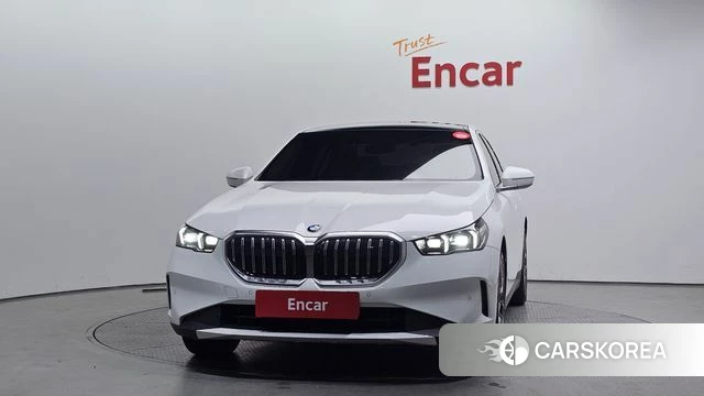 BMW 5 Series (G60) id 3897028 из Кореи 13