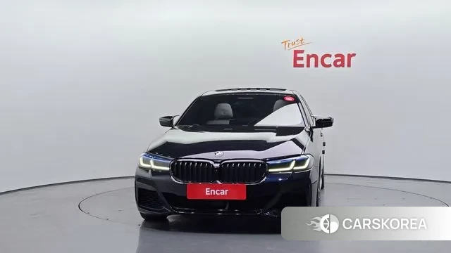 BMW 5 Series (G30) id 3003044 из Кореи 13