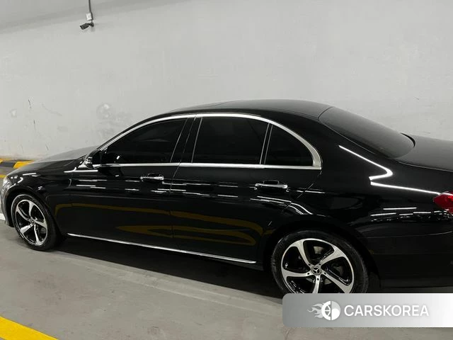 Mercedes-Benz E-Class W213 2019 Черный из Кореи, фото 3