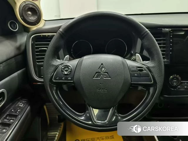 Mitsubishi  Outlander id 4210171 из Китая 13
