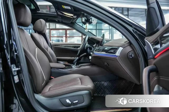 BMW 5 series 2022 Черный из Китая, фото 5