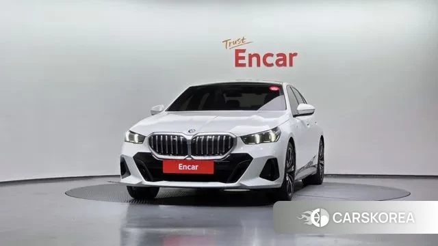 BMW 5 Series (G60) id 3419938 из Кореи 13