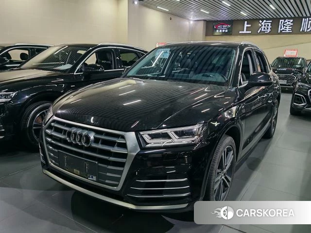 Audi Q5L 2021 Черный из Китая, фото 4