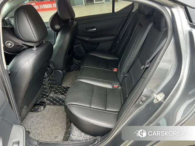 Nissan Xuan Yi 2021 Серебристо-серый из Китая, фото 3