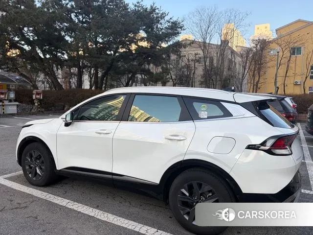 Kia Sportage 5th Generation 2023 Белый из Кореи, фото 3