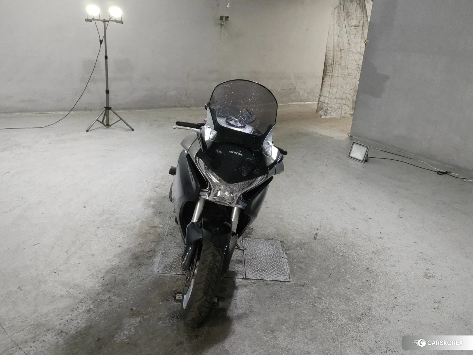 Проданный Honda VFR1200F DCT 2011 из Японии, фото 5