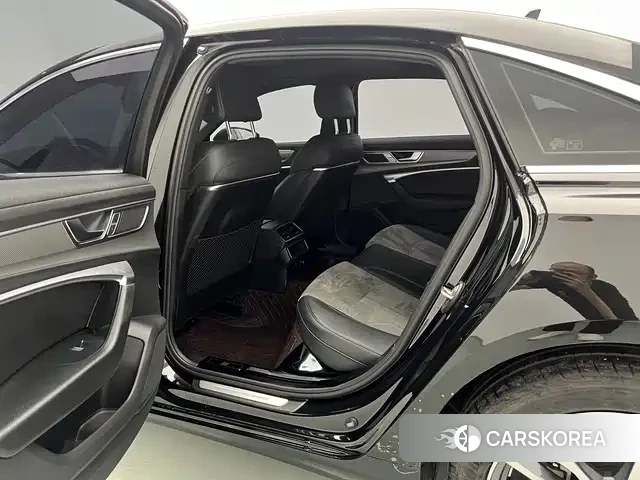 Audi A6L id 4553814 из Китая 14