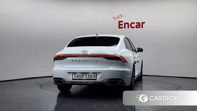 Hyundai The New Grandeur IG id 3428777 из Кореи 13