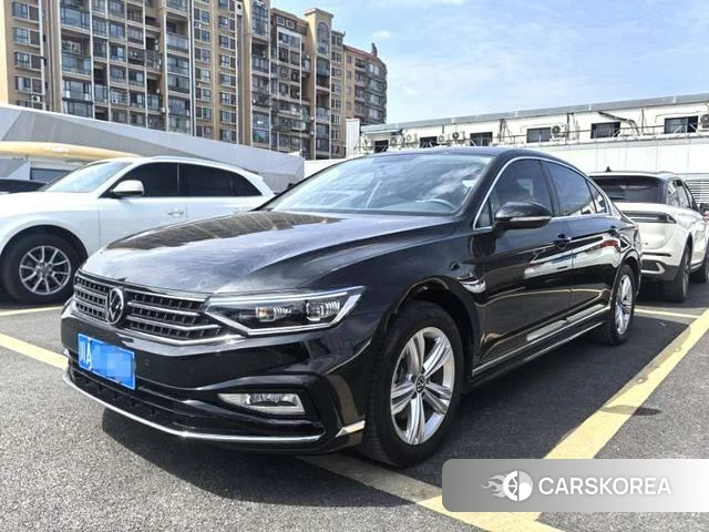 Volkswagen Magotan 2025 Черный из Китая, фото 3