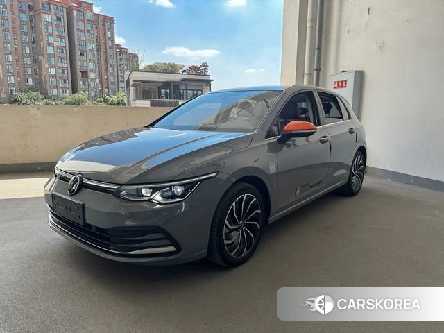 Volkswagen Golf 2023 Темно-серый из Китая, фото 3