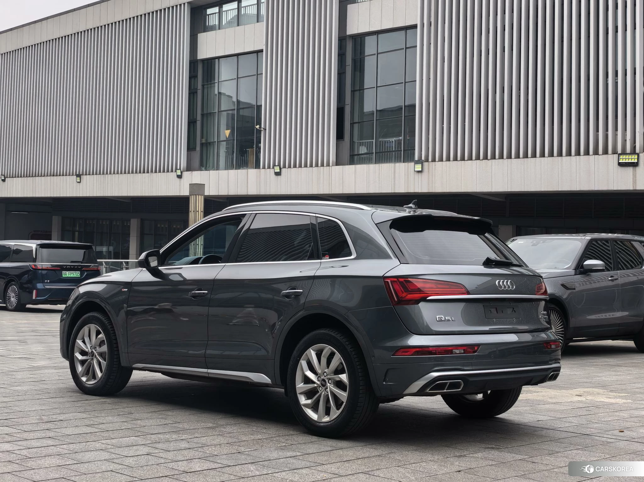 Audi Q5L id 4454051 из Китая 15
