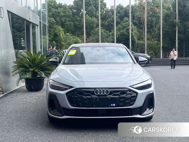 Audi A5L id 4239492 из Китая 9