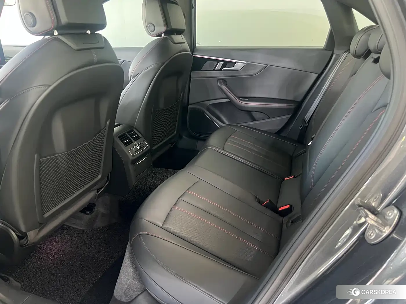 Audi A4L id 4546201 из Китая 13