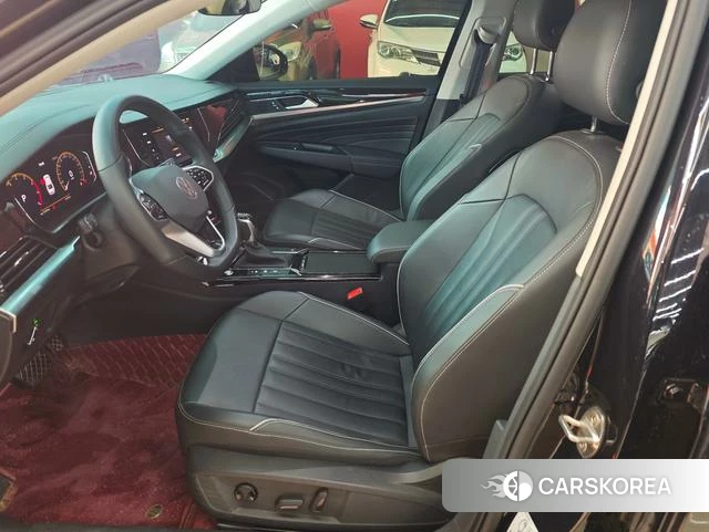 Volkswagen Passat 2023 Черный из Китая, фото 3