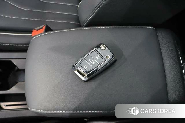 Volkswagen Tiguan L id 4290235 из Китая 13