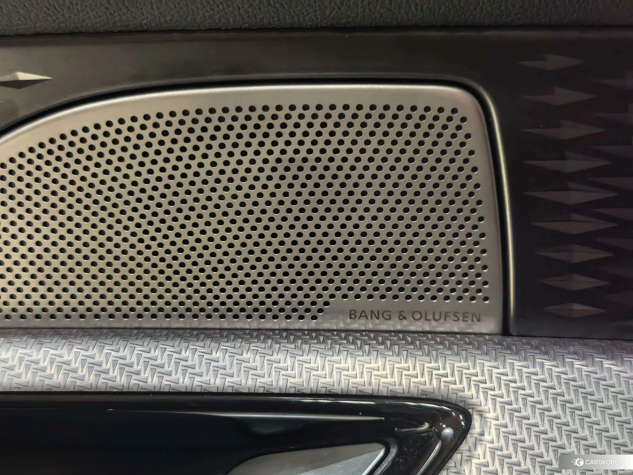 Audi Q6 id 4420384 из Китая 16