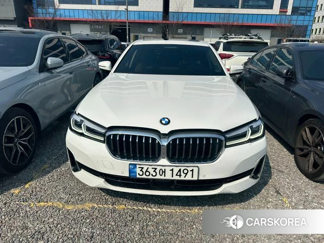 BMW 5 Series (G30) 2022 Белый из Кореи, фото 3