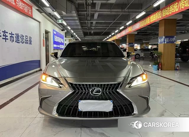 Lexus ES id 4278229 из Китая 7
