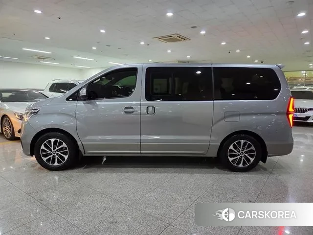 Hyundai The New Grand Starex id 3469183 из Кореи 13