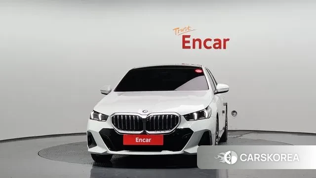 BMW 5 Series (G60) id 3442188 из Кореи 13