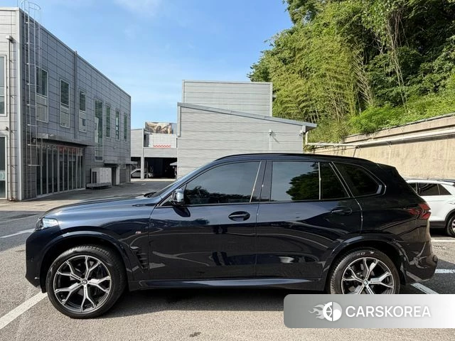 BMW X5 (G05) 2024 Черный из Кореи, фото 4