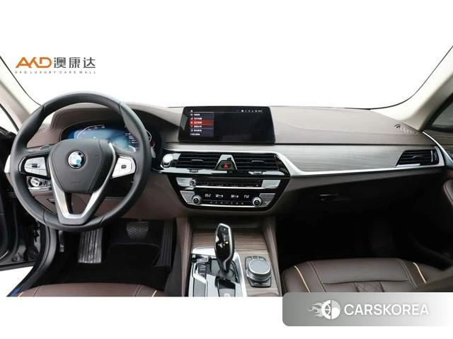 BMW 5 series 2020 Черный из Китая, фото 3