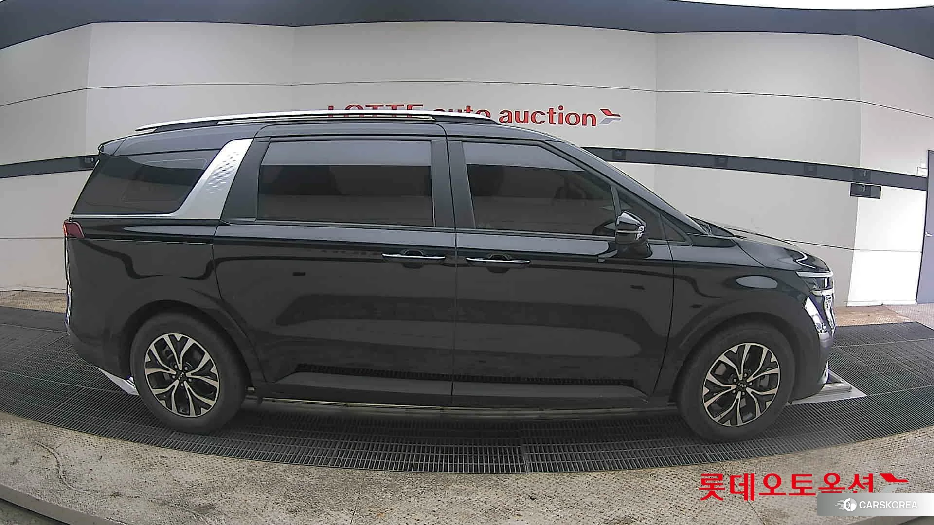 Kia Carnival id 3875683 из Кореи 23