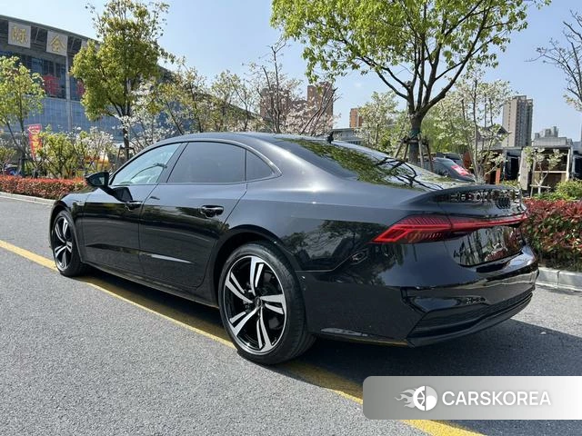 Audi A7L id 4260609 из Китая 8