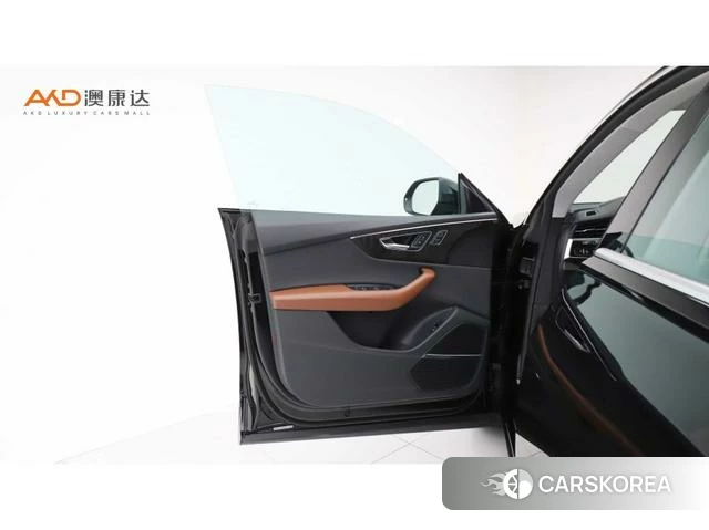 Audi Q8 2022 Черный из Китая, фото 3
