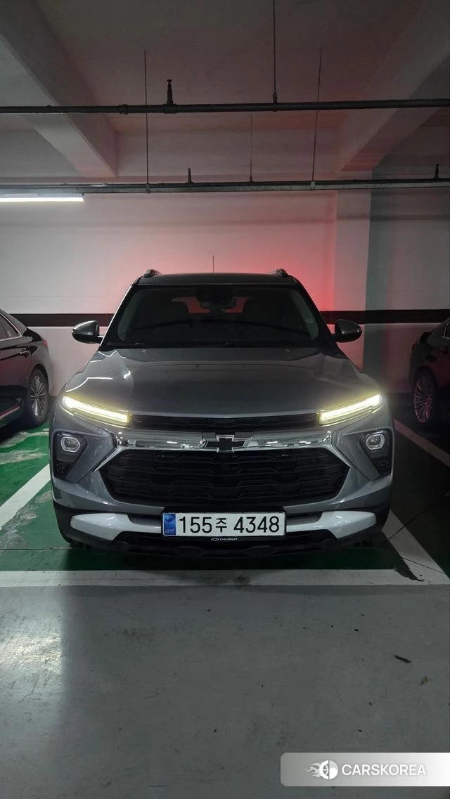 Chevrolet (GM Daewoo) The New Trail Blazer 2023 Серебристо-серый из Кореи, фото 3