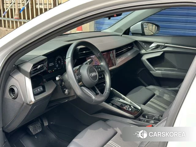 Audi A3 2021 Белый из Китая, фото 3