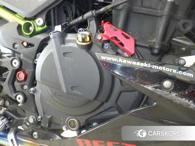 Engine photo