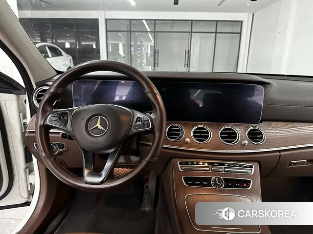 Mercedes-Benz E-class id 4222251 из Китая 8