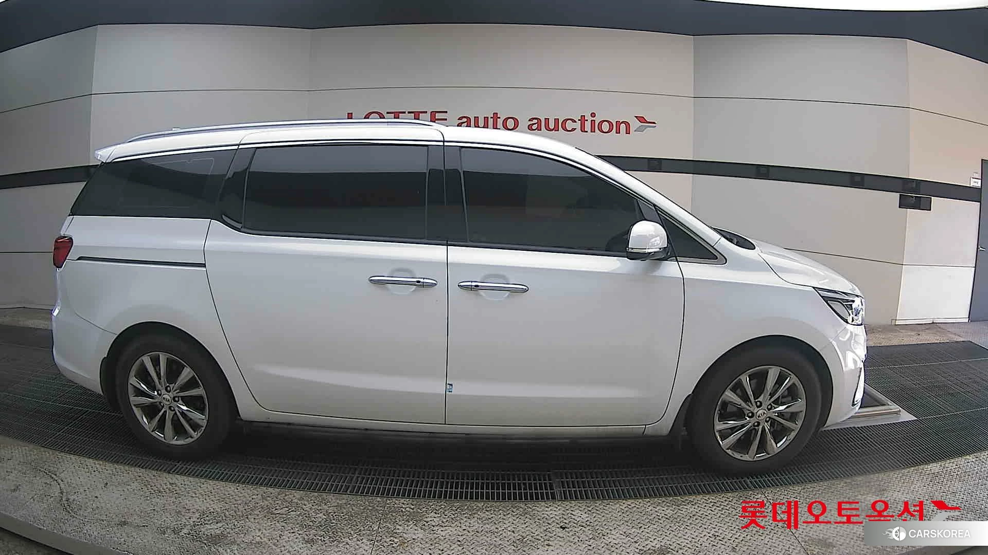 Kia Carnival Limousine id 3882142 из Кореи 23