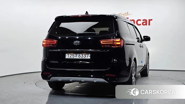 Kia The New Carnival id 4429938 из Кореи 23
