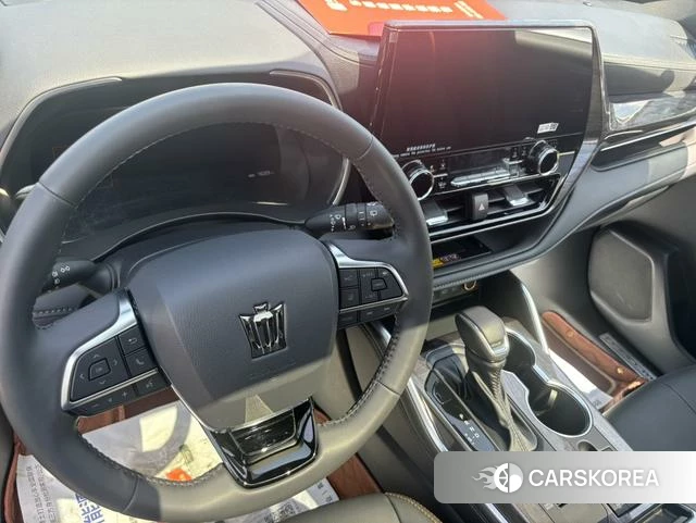 Toyota Crown Lufang 2024 Белый из Китая, фото 3