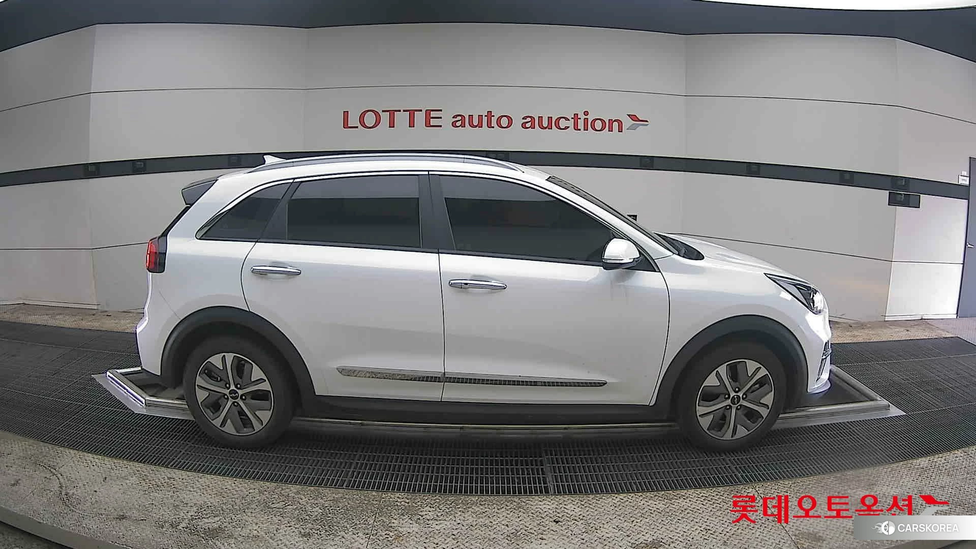 Kia Niro EV id 3888432 из Кореи 23