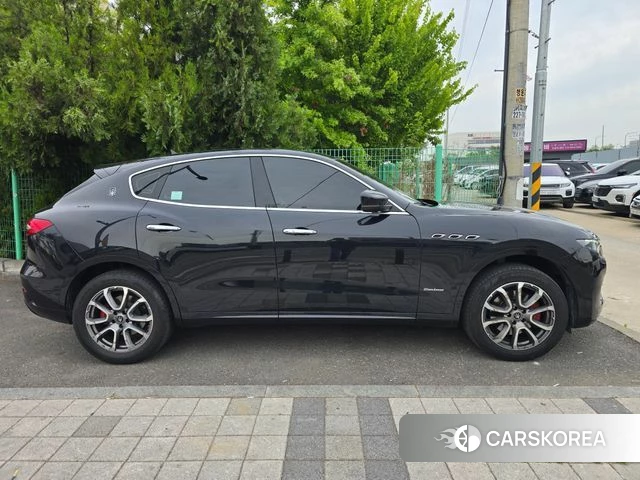 Maserati Levante id 4344895 из Кореи 10