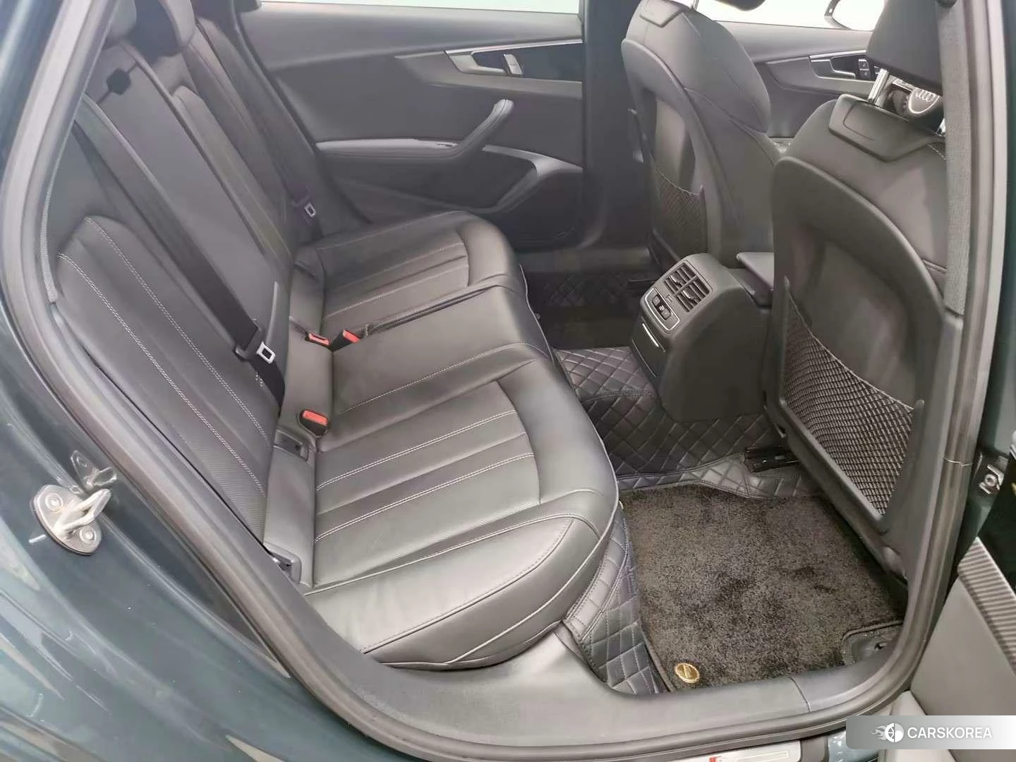 Audi A4L id 4455702 из Китая 19