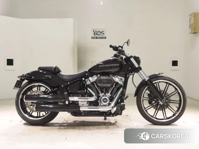 Проданный Harley-Davidson Softail Breakout FXBRS1868 2022 из Японии, фото 4