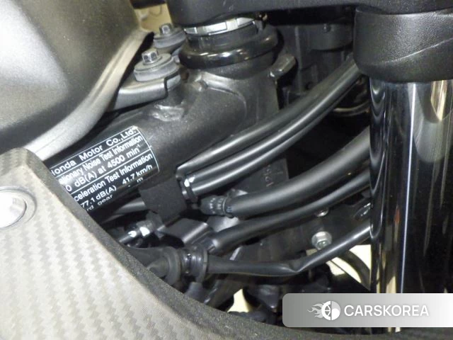 Проданный Honda CBR400R id 4199766 из Японии, фото 19