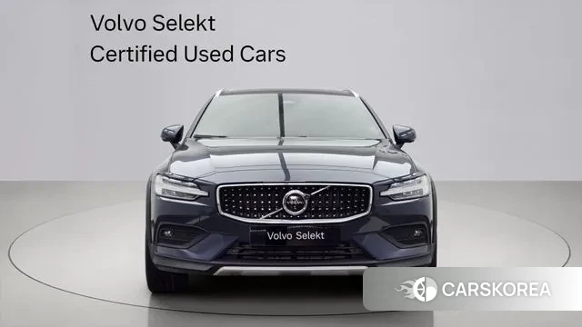 Volvo V60 Cross-Country 2nd Generation 2024 Синий из Кореи, фото 4