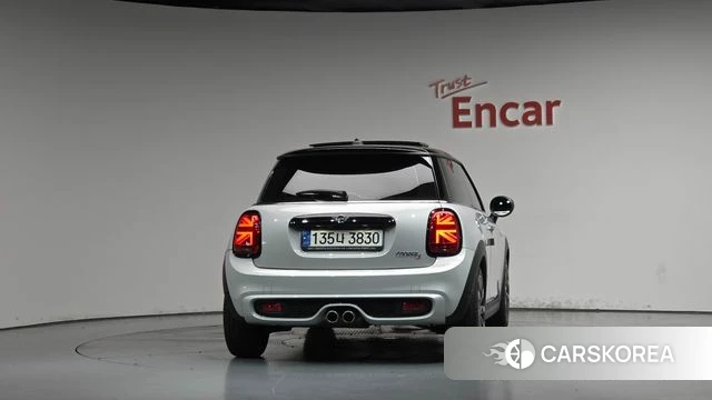 Mini Cooper S id 4785045 из Кореи 23
