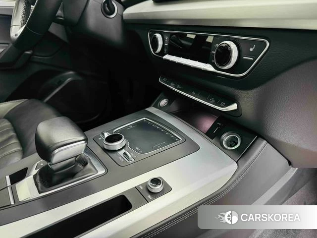 Audi Q5L id 4276586 из Китая 23