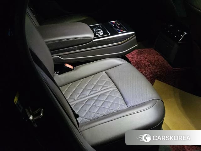 Audi A8 id 4271819 из Китая 13