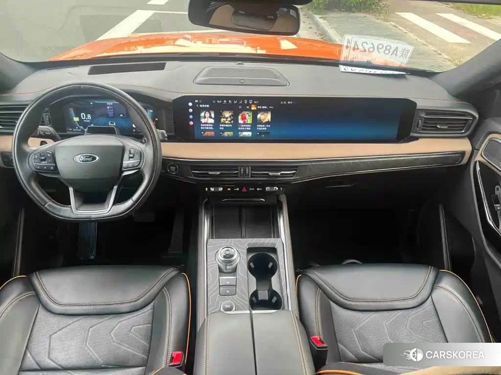 Ford Explorer 2024 Yellow/orange из Китая, фото 3
